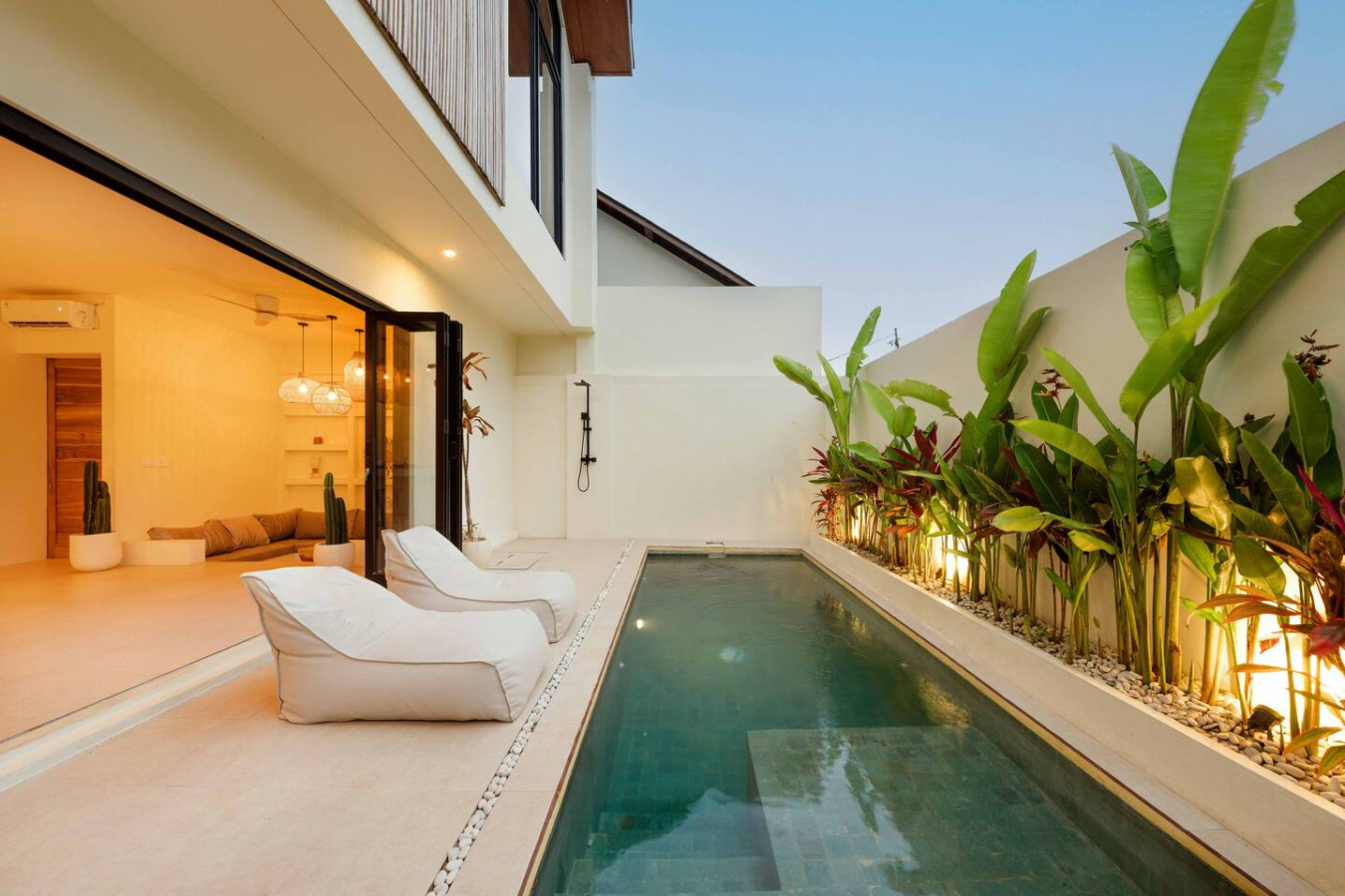 Modern 2BR Oasis with Pool in Balangan 43