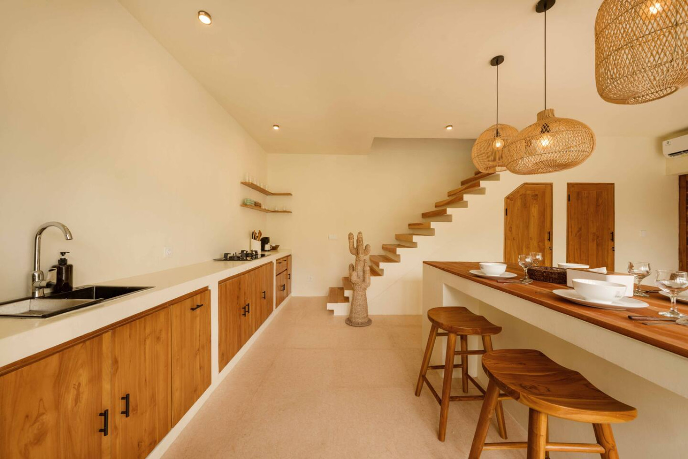 Modern 2BR Oasis with Pool in Balangan 48