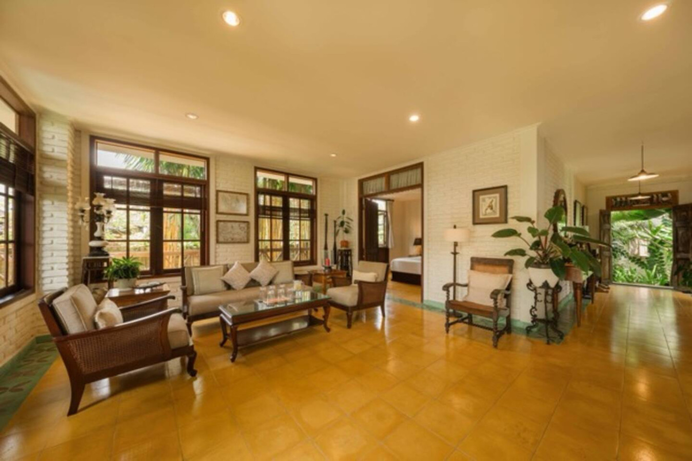 3BR Kangin Lane - A Queenslander Gem 2