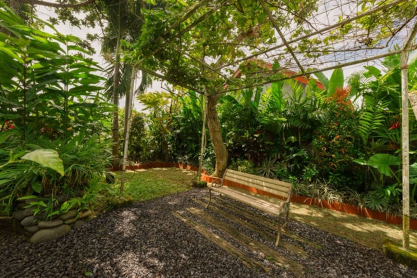 3BR Kangin Lane - A Queenslander Gem 32