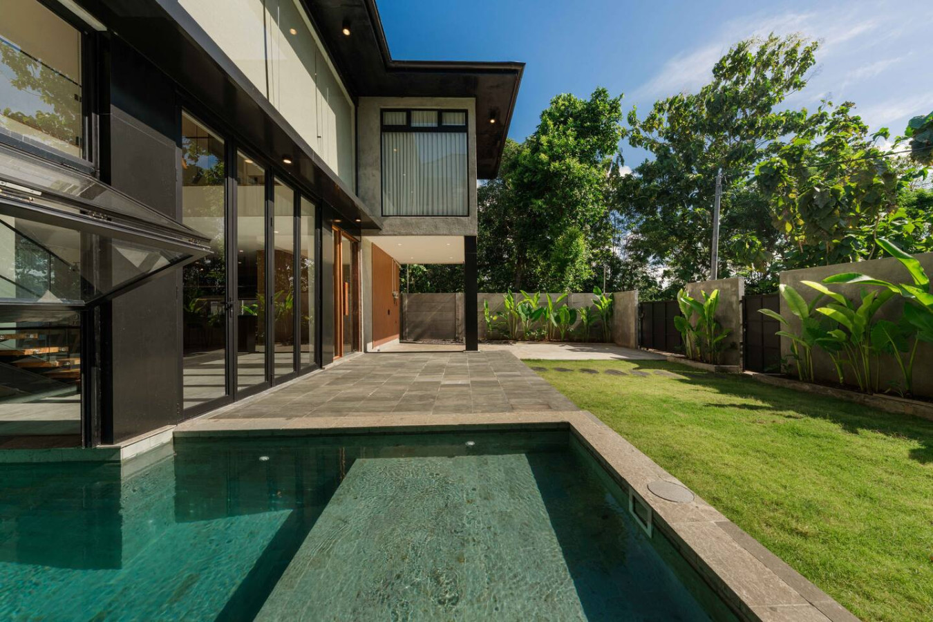 3BR Luxury Villa in Balangan with Private Pool 24