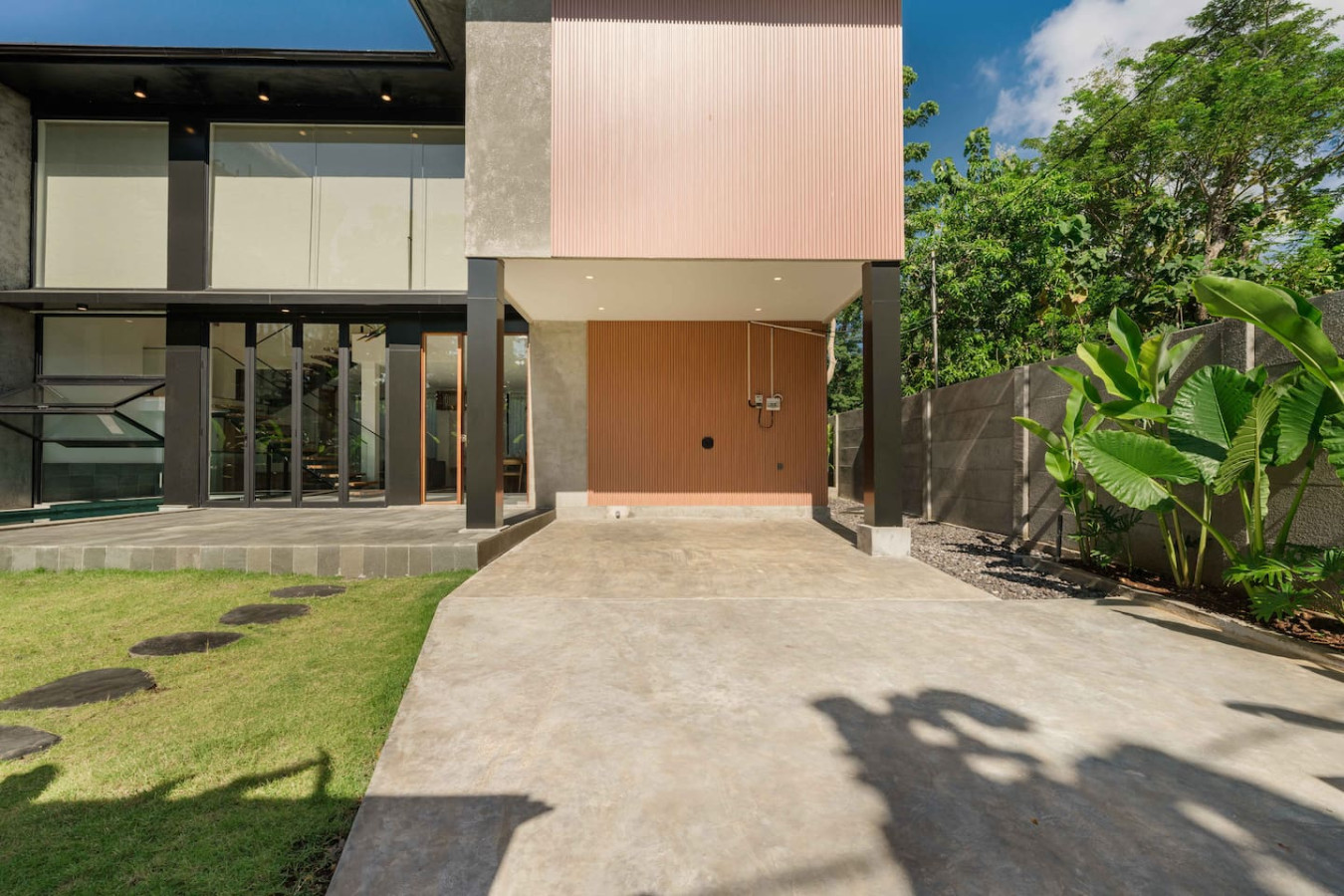3BR Luxury Villa in Balangan with Private Pool 25