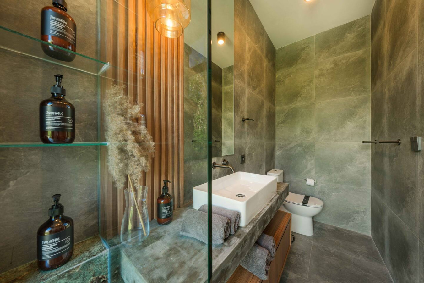 3BR Luxury Villa in Balangan with Private Pool 64
