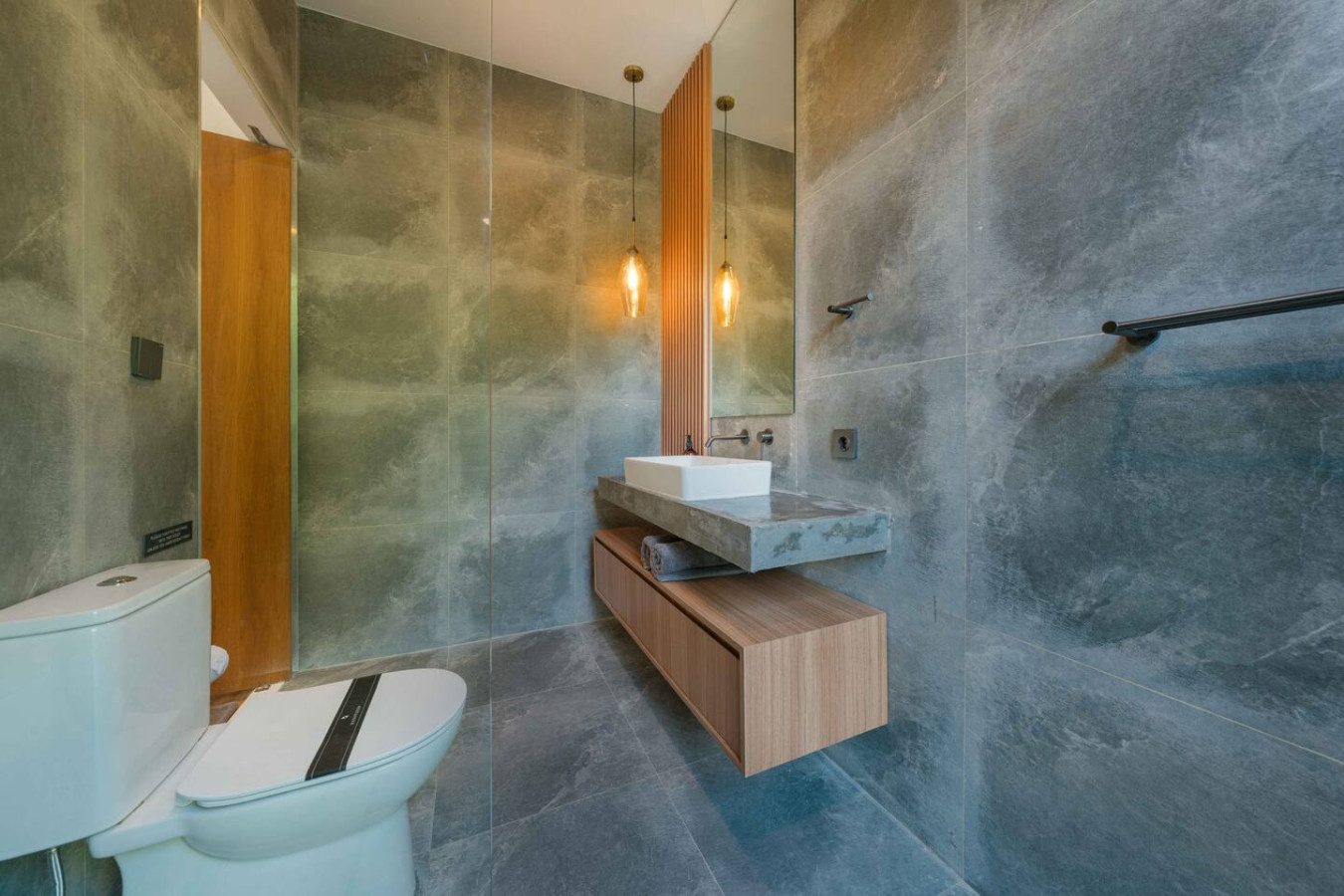 3BR Luxury Villa in Balangan with Private Pool 76
