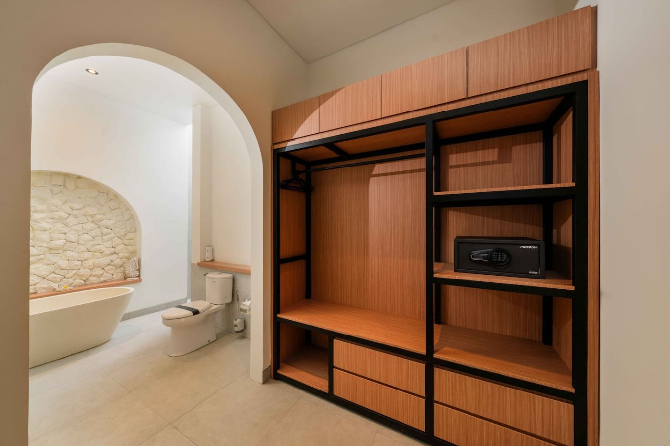 NUQ Seminyak - Spacious 3BR Pool Villa 11