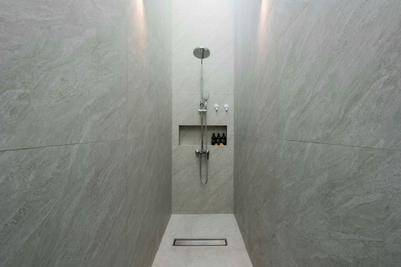 NUQ Seminyak - Spacious 3BR Pool Villa 17