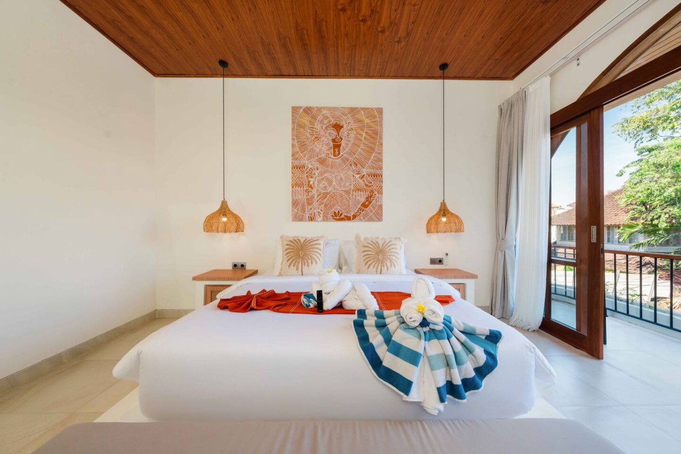 NUQ Seminyak - Spacious 3BR Pool Villa 28