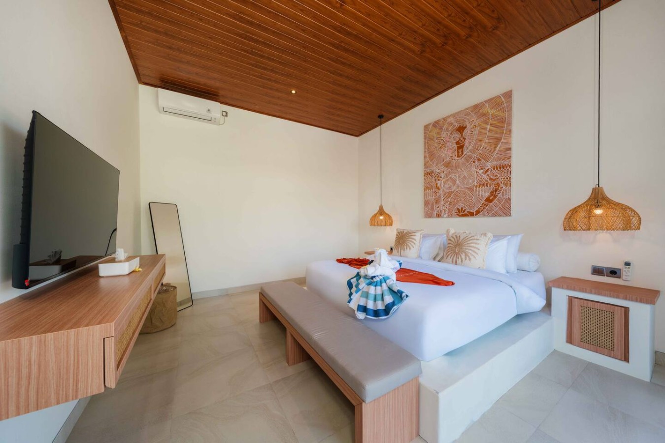 NUQ Seminyak - Spacious 3BR Pool Villa 30