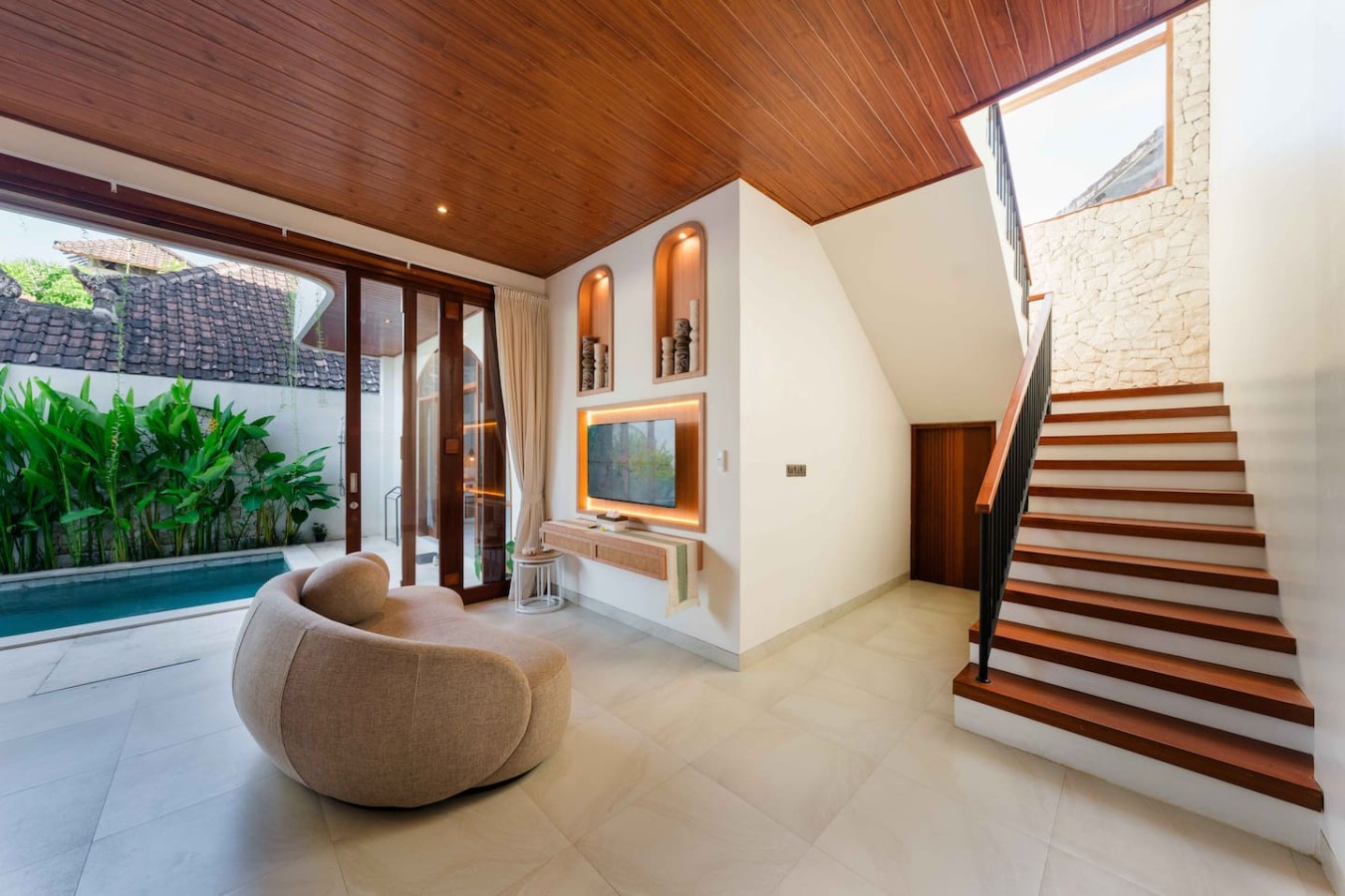 NUQ Seminyak - Spacious 3BR Pool Villa 54