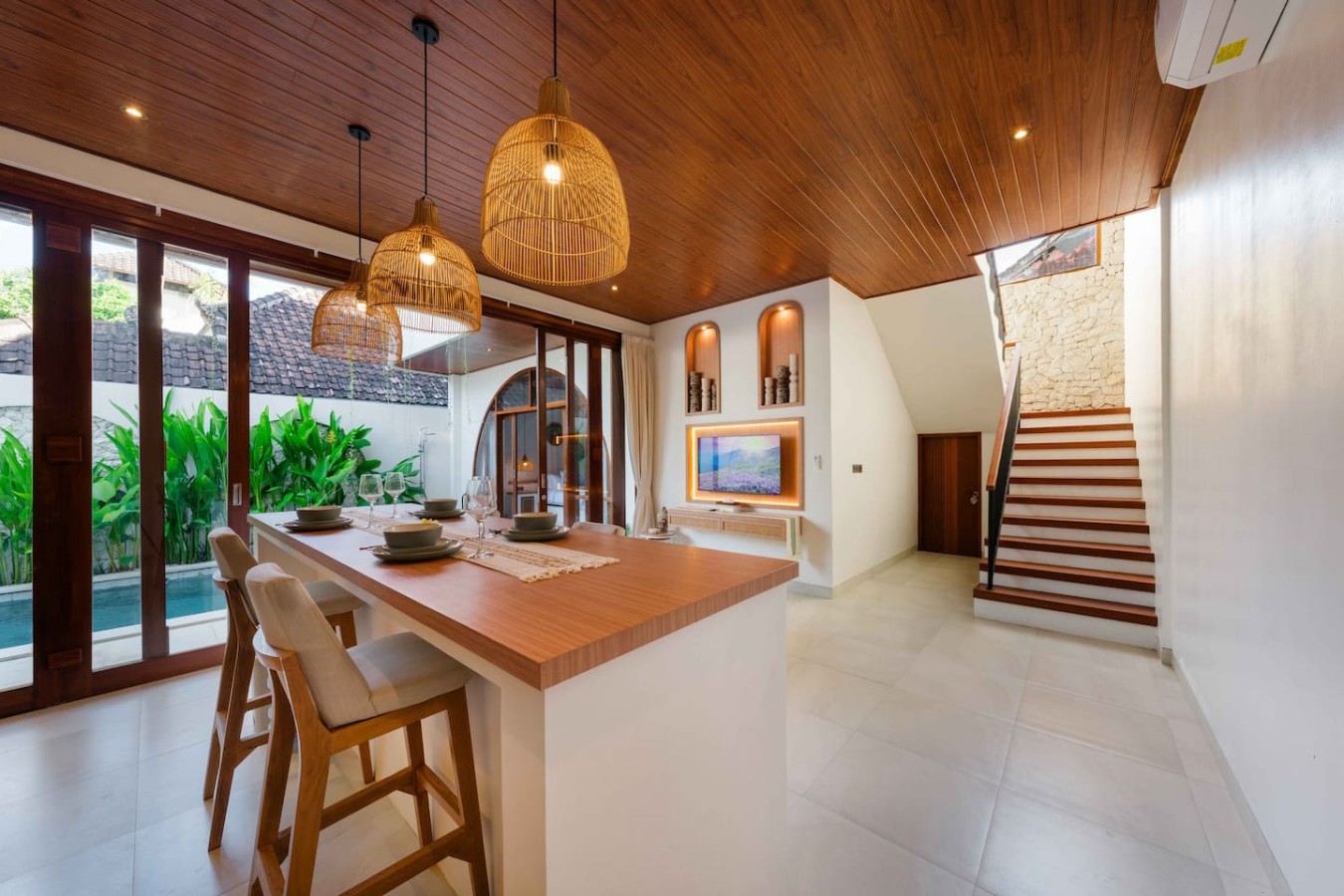 NUQ Seminyak - Spacious 3BR Pool Villa 60