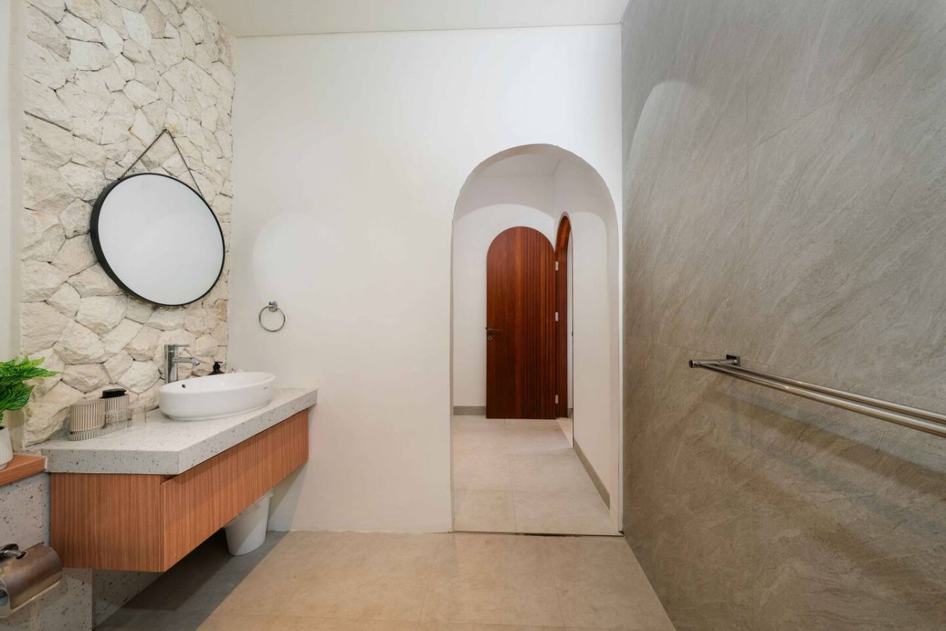 NUQ Seminyak - Spacious 3BR Pool Villa 69