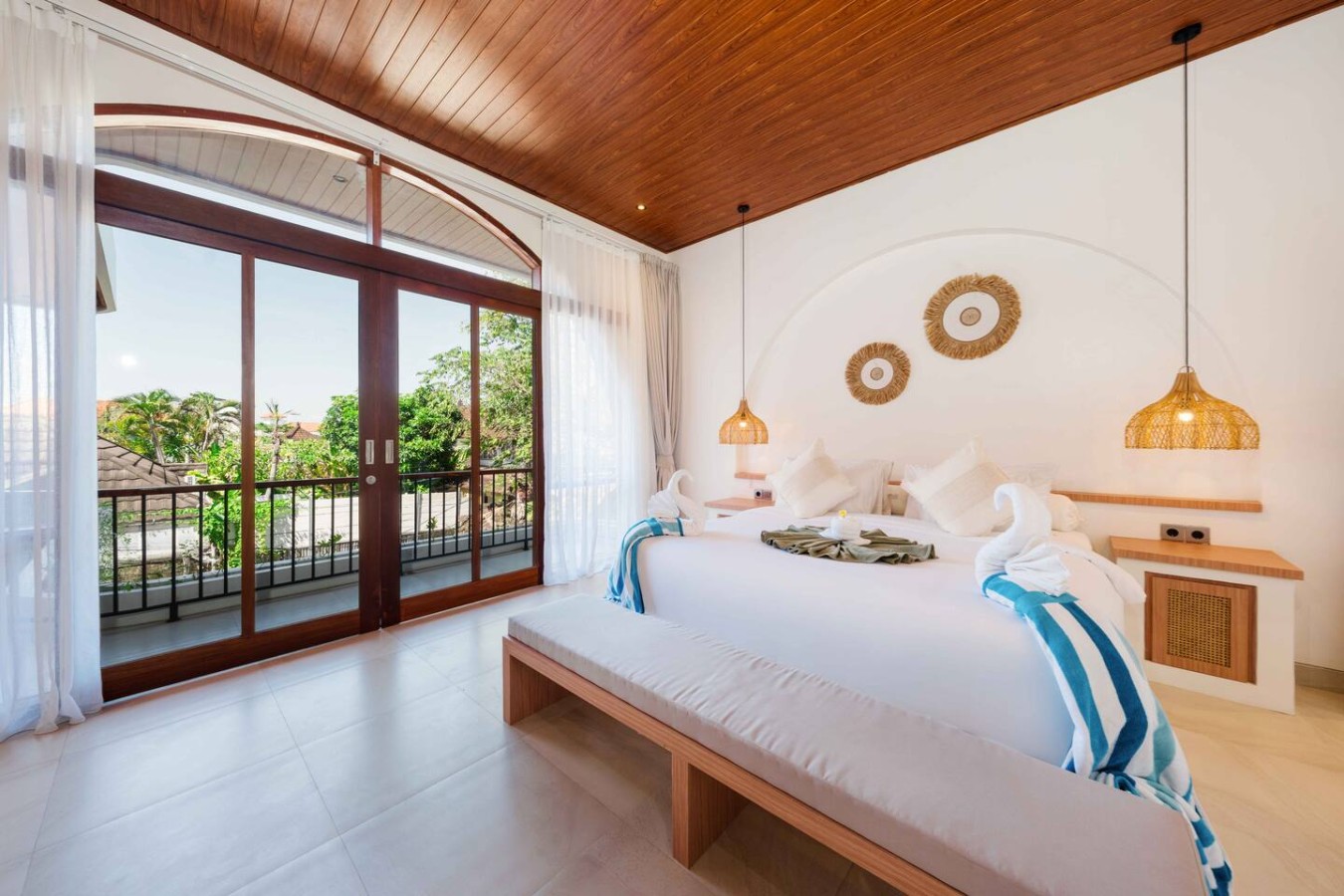 NUQ Seminyak - Spacious 3BR Pool Villa 78