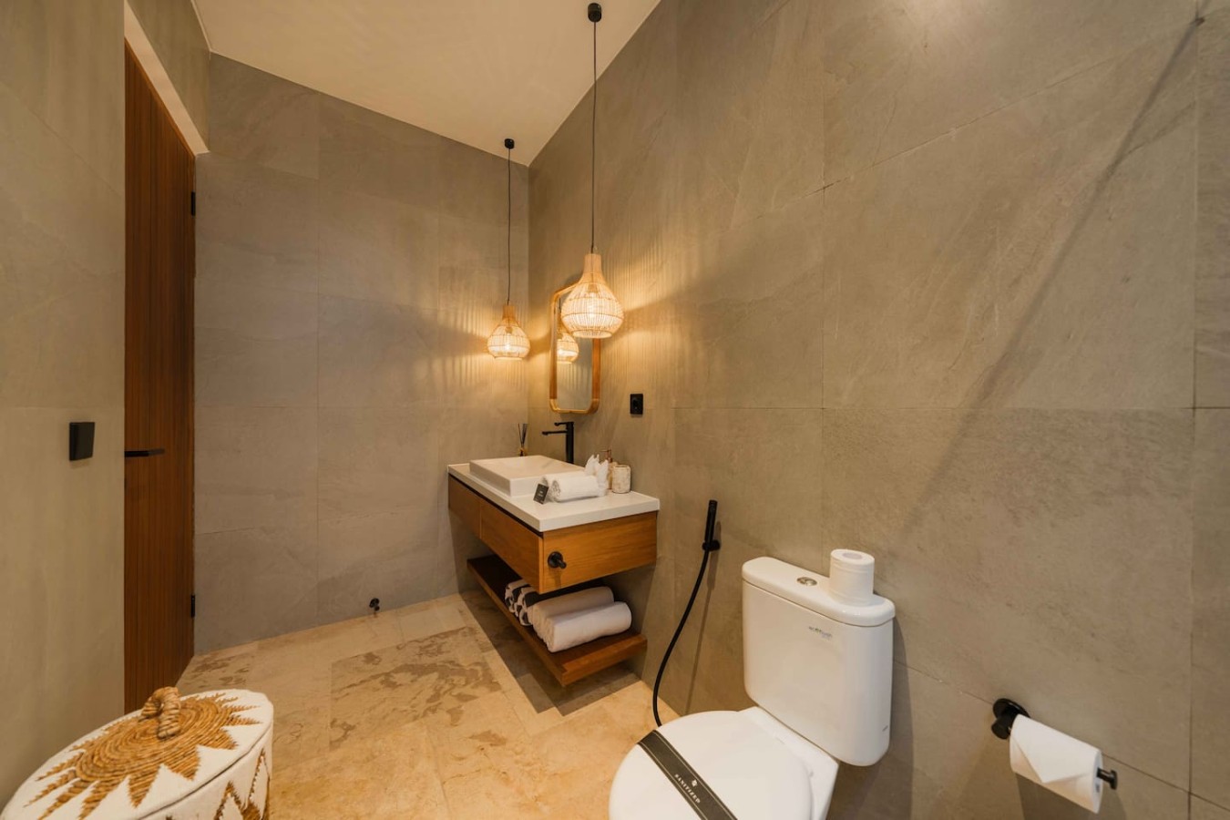 Villa Cahaya | Elegant 2BR Pool Villa in Uluwatu 14