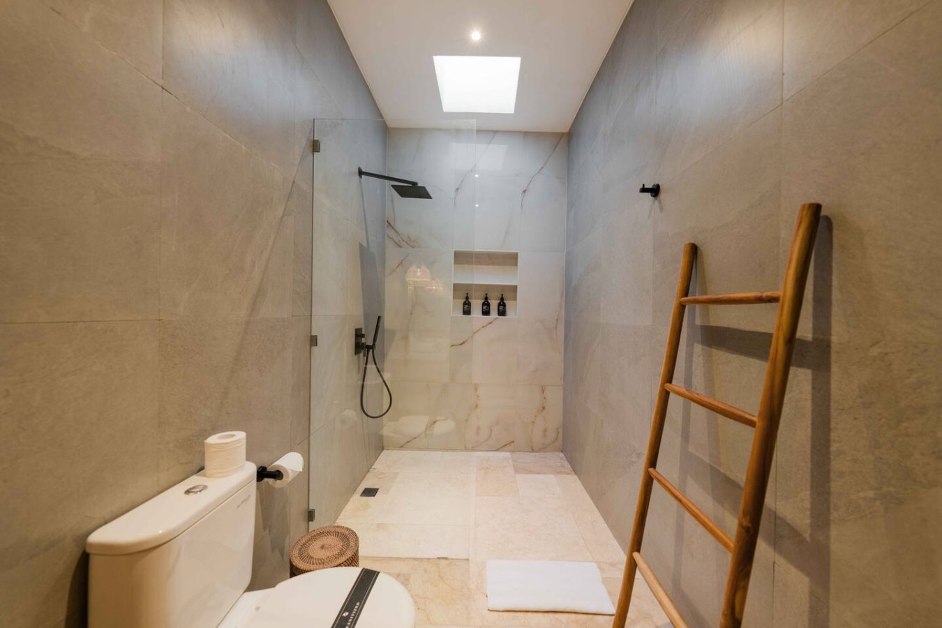 Villa Cahaya | Elegant 2BR Pool Villa in Uluwatu 9