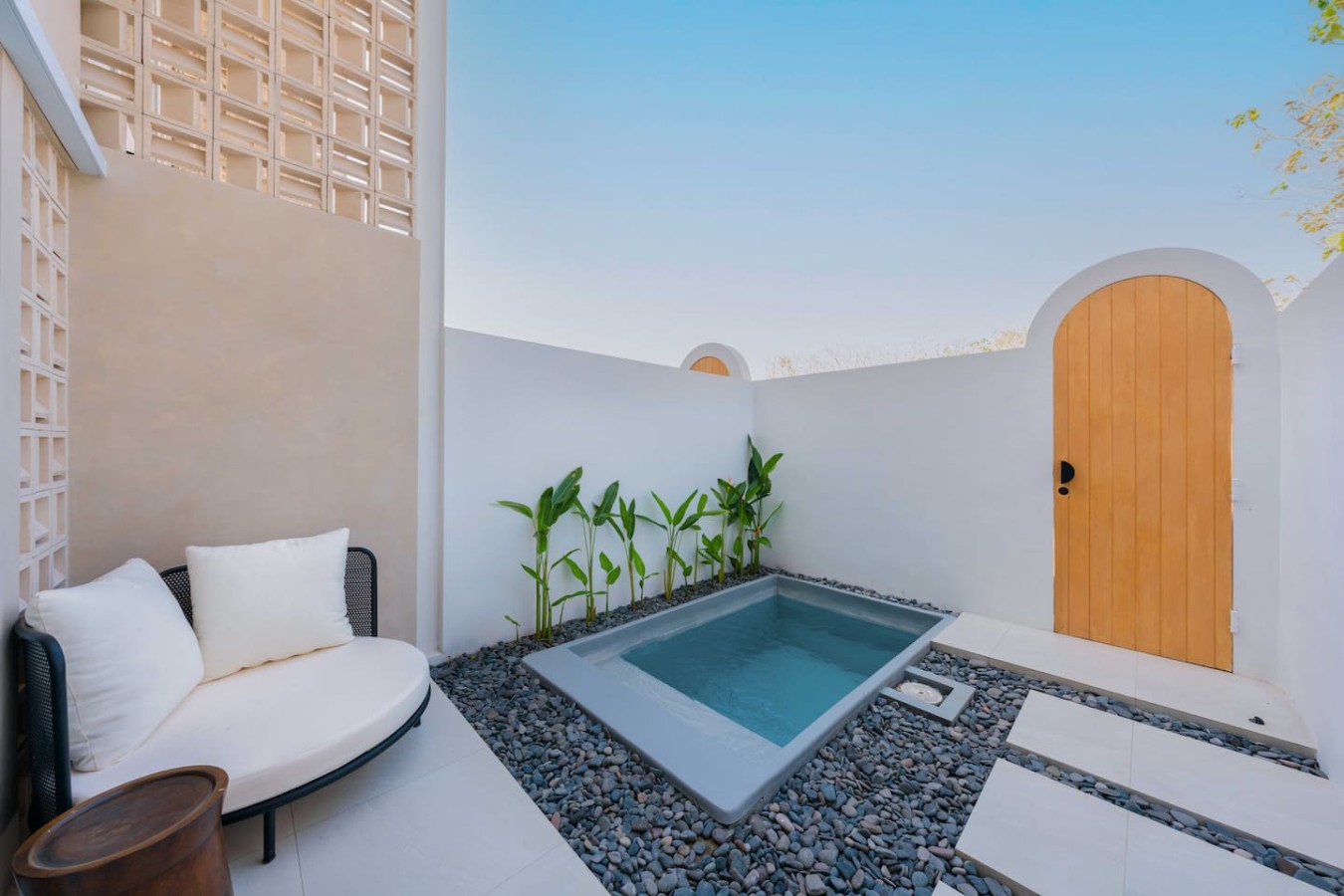 1BR Arched Villa Near Nyang Nyang Beach 16