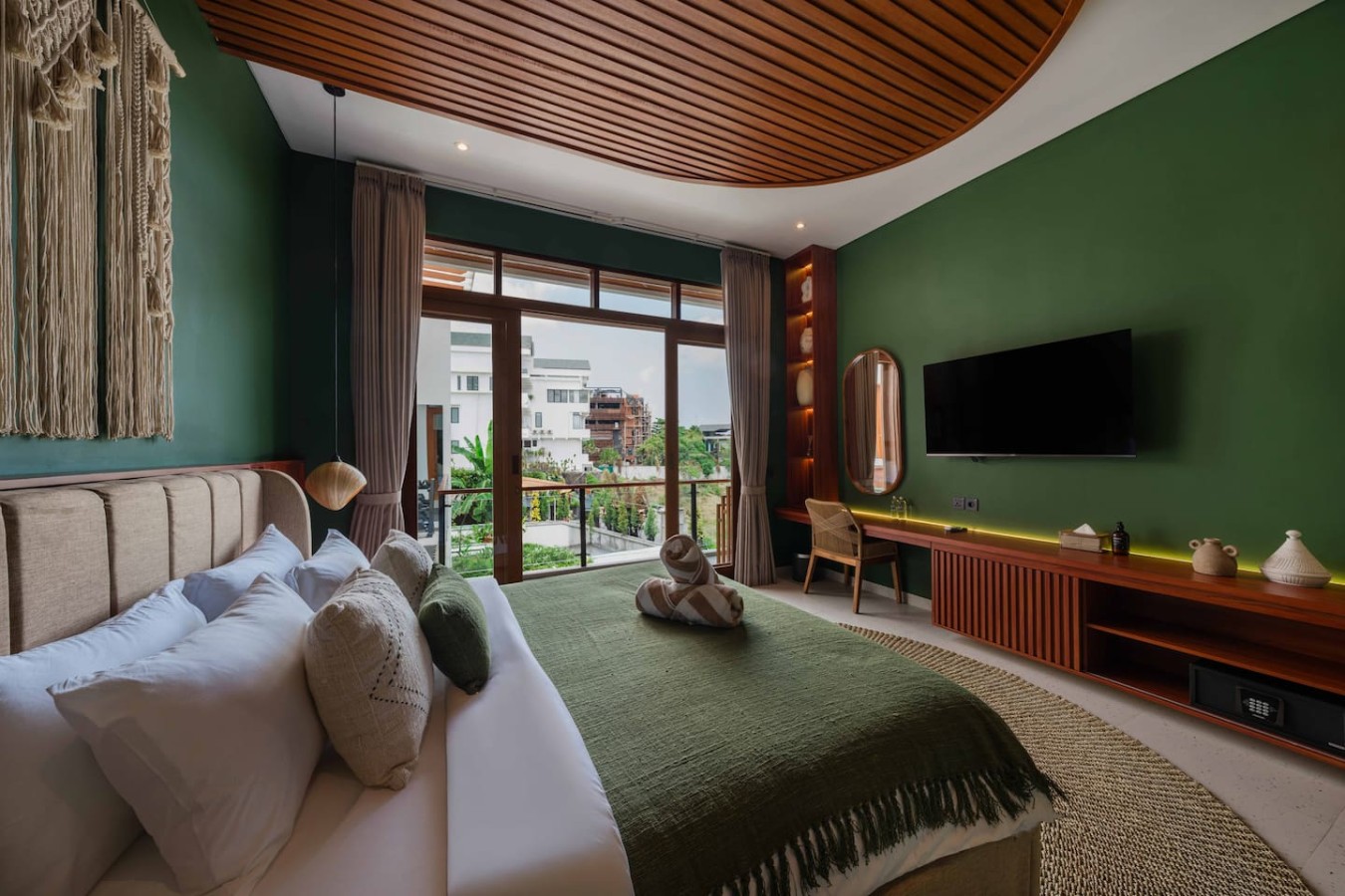 The Tidehouse | 3BR Wellness Villa 3 Min to Beach with Seaview 10