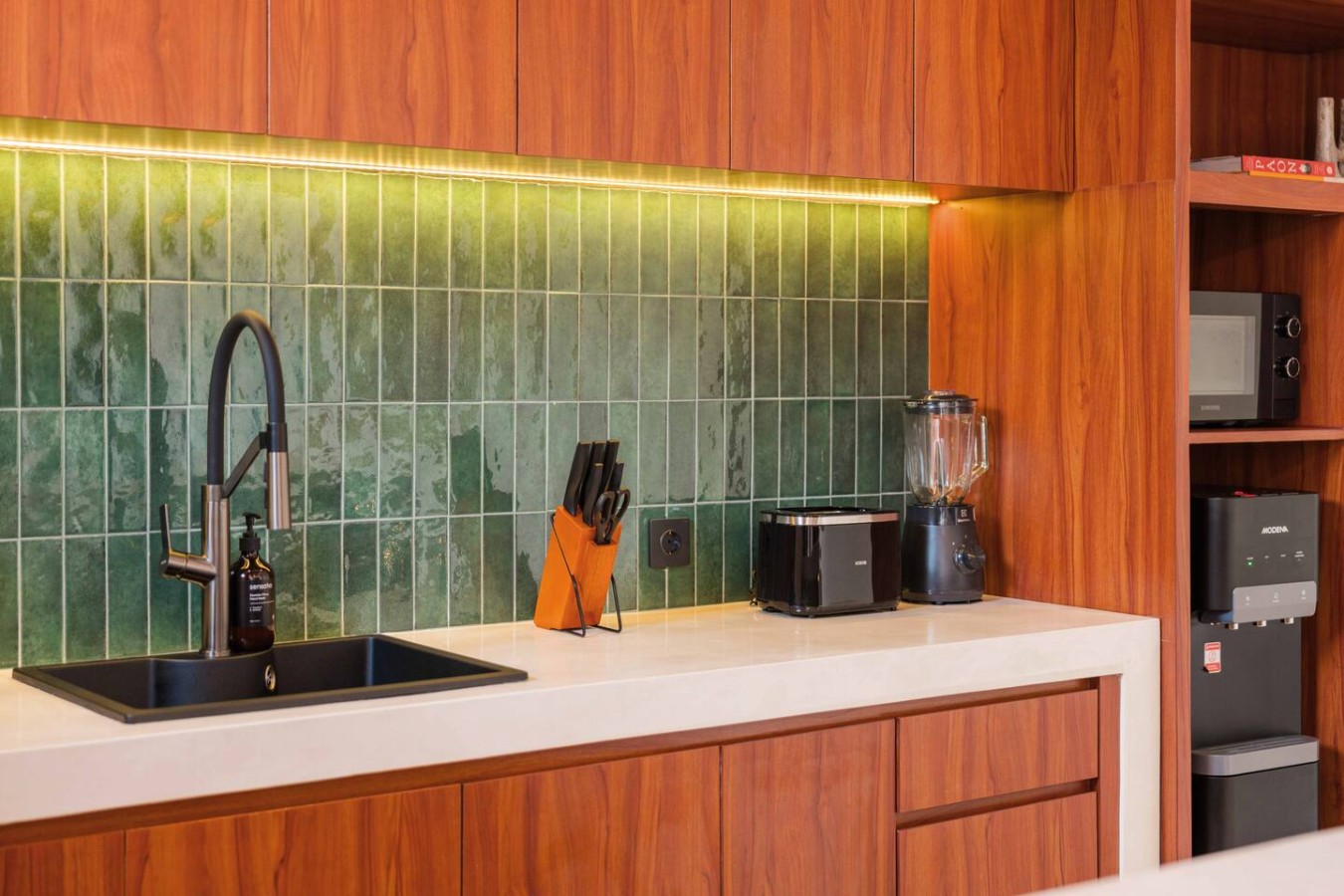 The Tidehouse | 3BR Wellness Villa 3 Min to Beach with Seaview 110