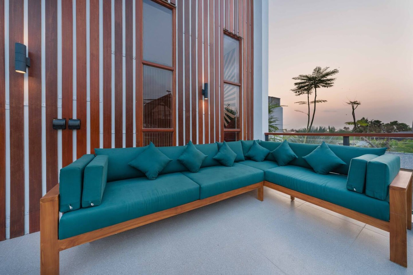 The Tidehouse | 3BR Wellness Villa 3 Min to Beach with Seaview 126