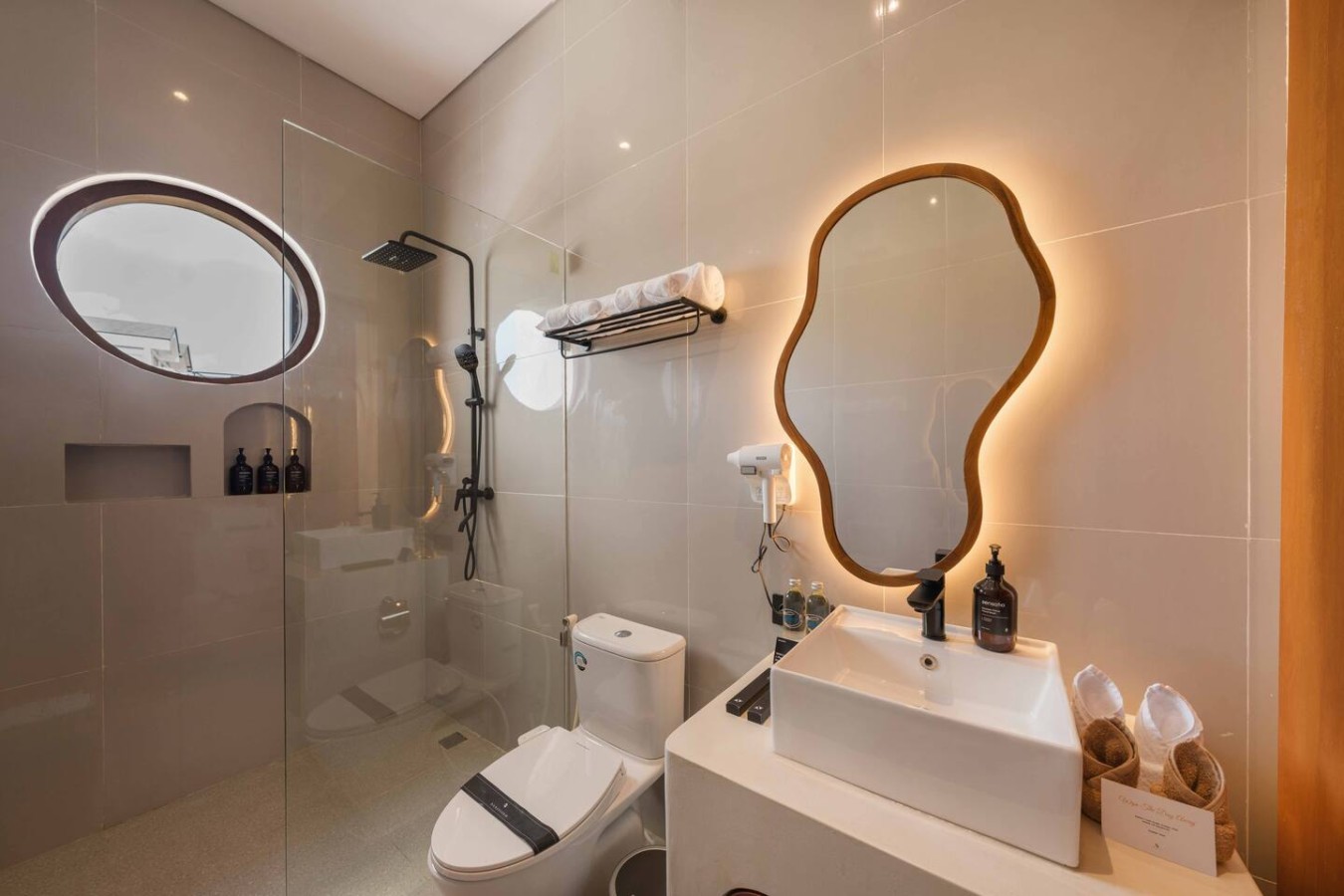 The Tidehouse | 3BR Wellness Villa 3 Min to Beach with Seaview 13