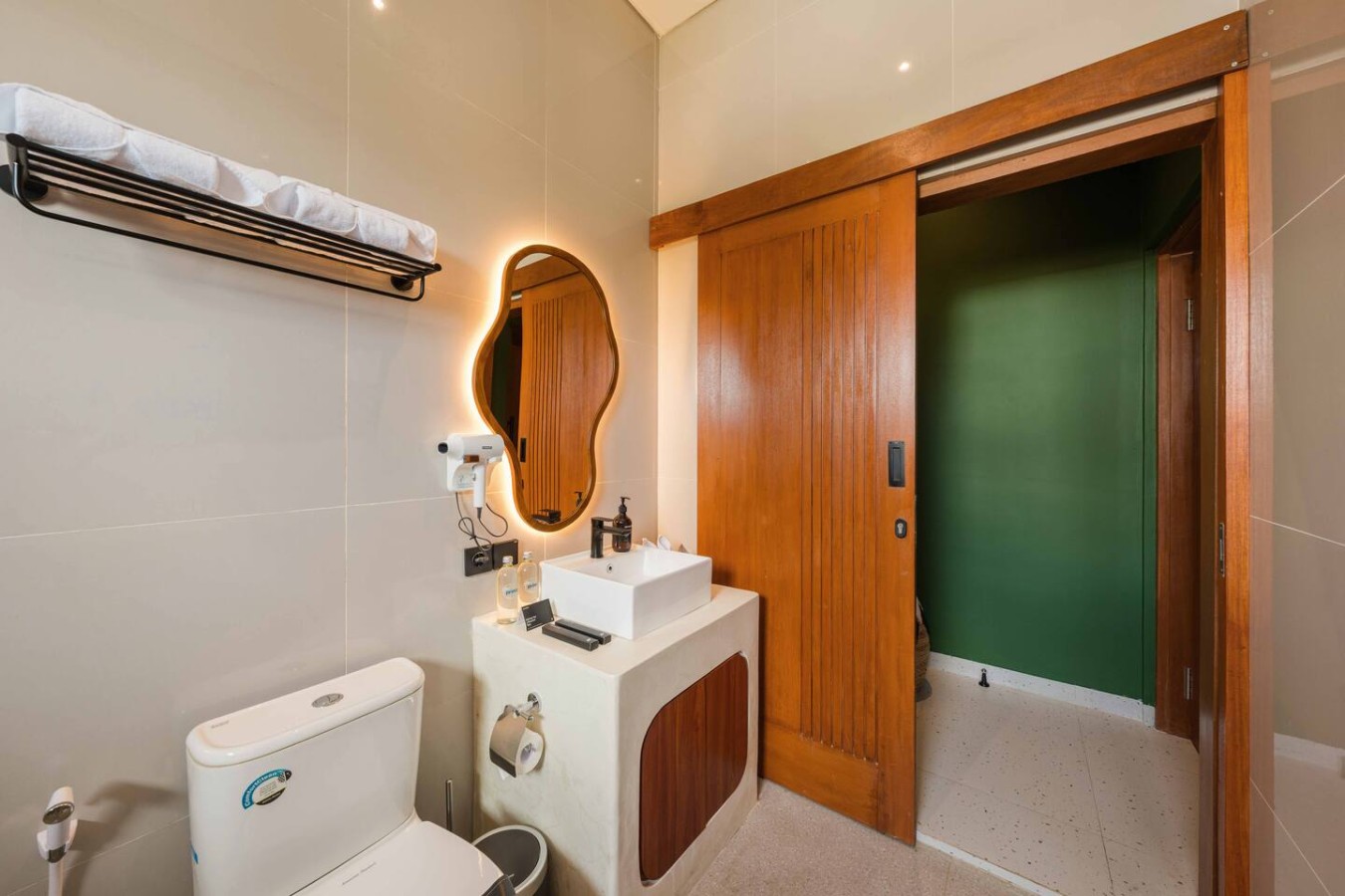 The Tidehouse | 3BR Wellness Villa 3 Min to Beach with Seaview 22