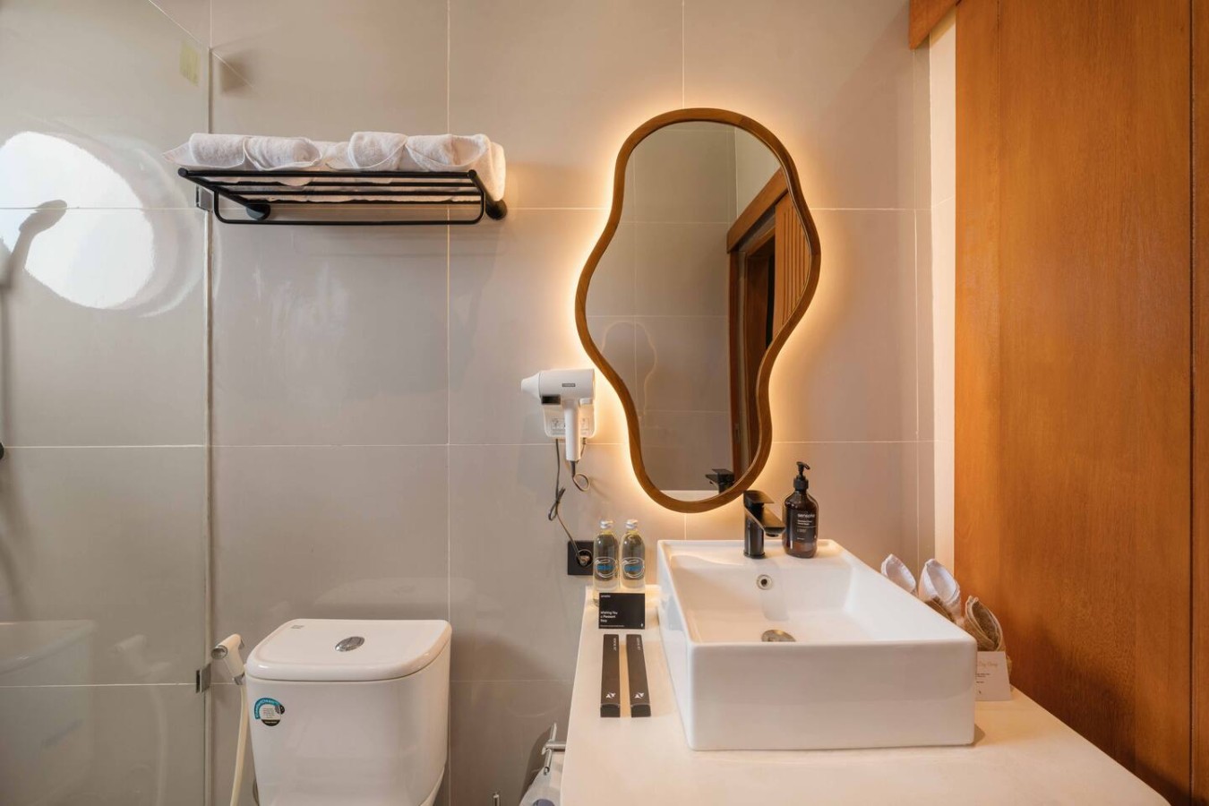 The Tidehouse | 3BR Wellness Villa 3 Min to Beach with Seaview 29
