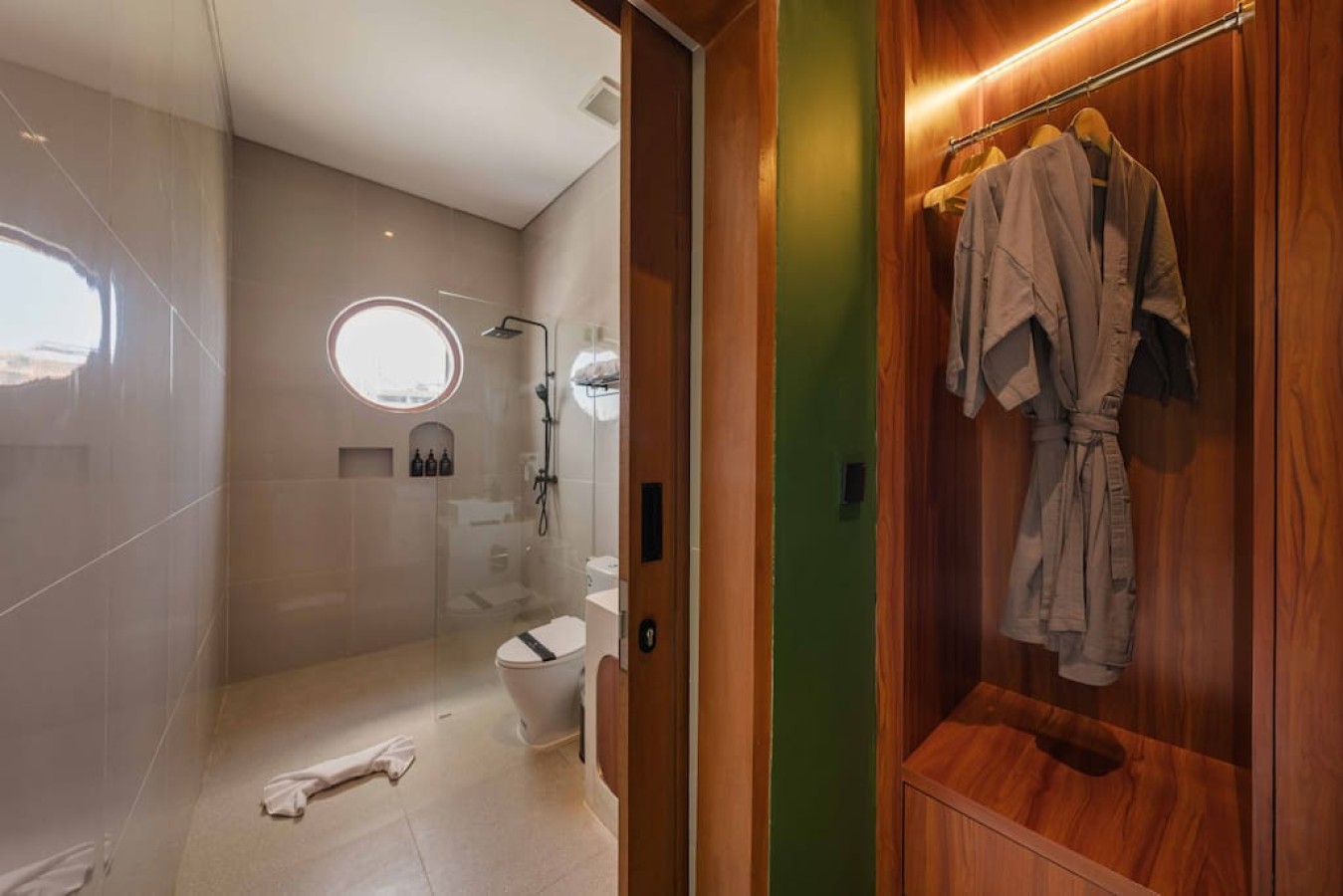 The Tidehouse | 3BR Wellness Villa 3 Min to Beach with Seaview 30