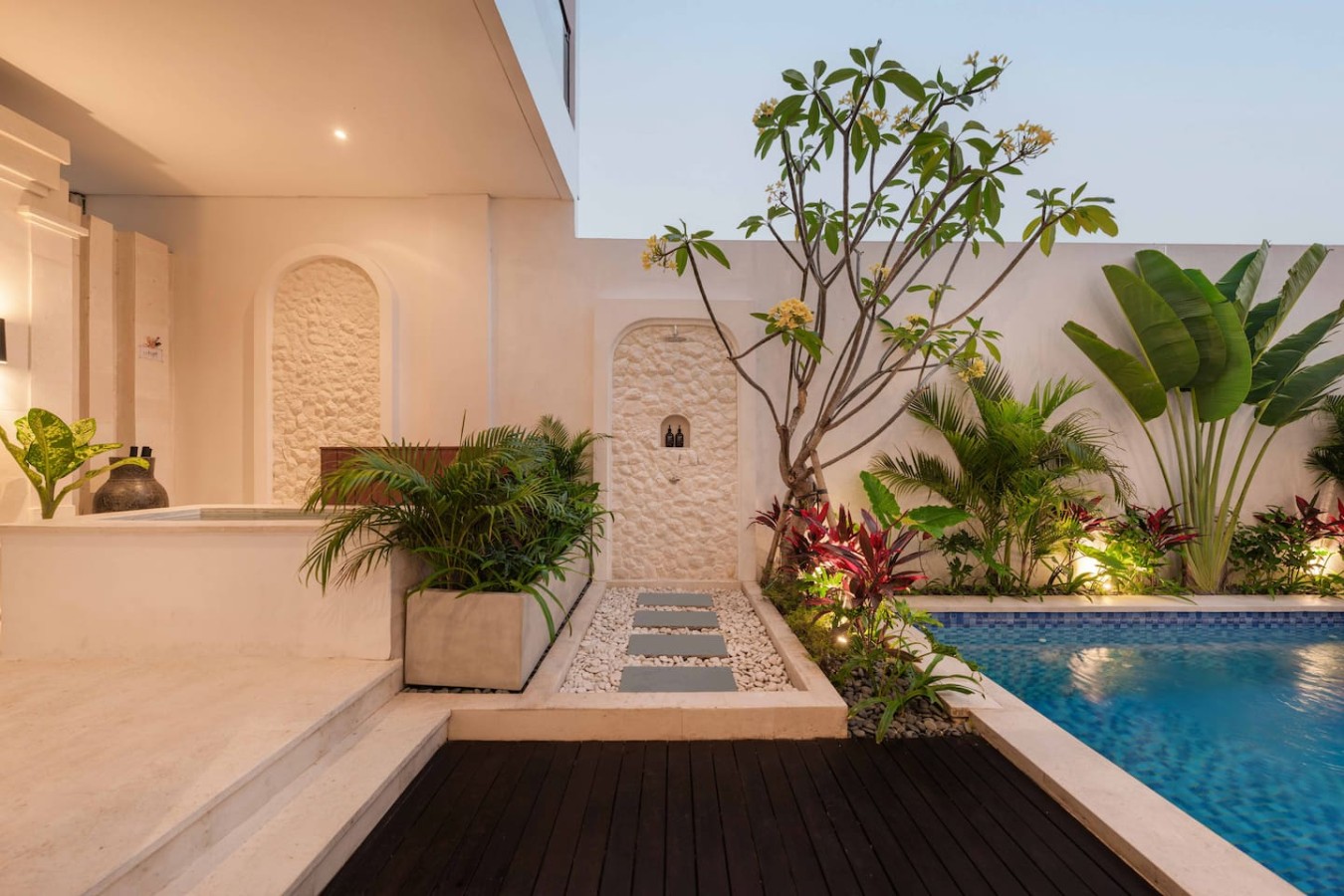 The Tidehouse | 3BR Wellness Villa 3 Min to Beach with Seaview 8