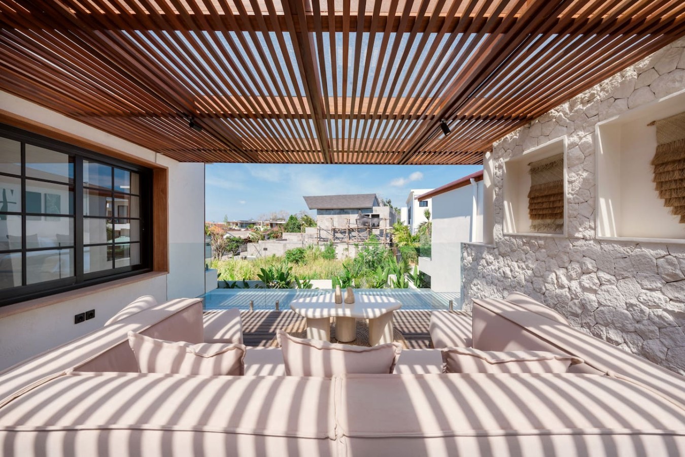 Villa Soluca | 2BR Tropical Retreat in Bingin 10