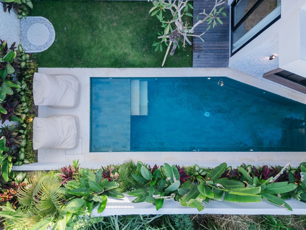 Villa Soluca | 2BR Tropical Retreat in Bingin 11