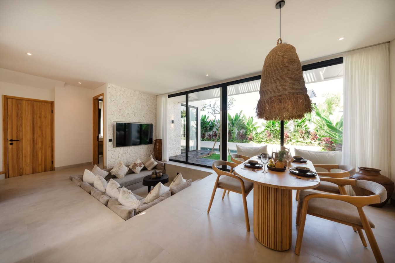 Villa Soluca | 2BR Tropical Retreat in Bingin 13