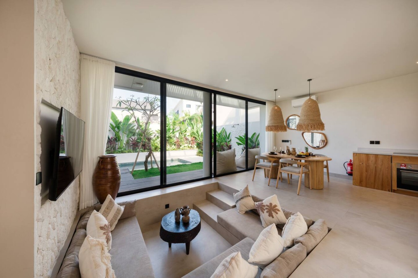 Villa Soluca | 2BR Tropical Retreat in Bingin 3