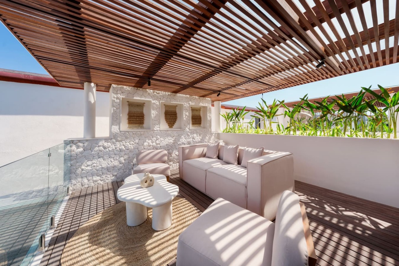Villa Soluca | 2BR Tropical Retreat in Bingin 6