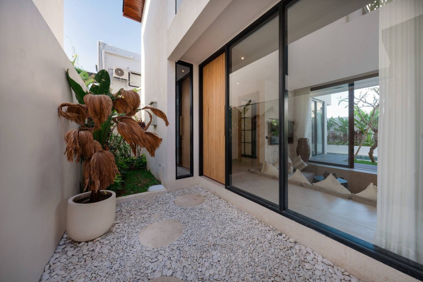 Villa Soluca | 2BR Tropical Retreat in Bingin 81