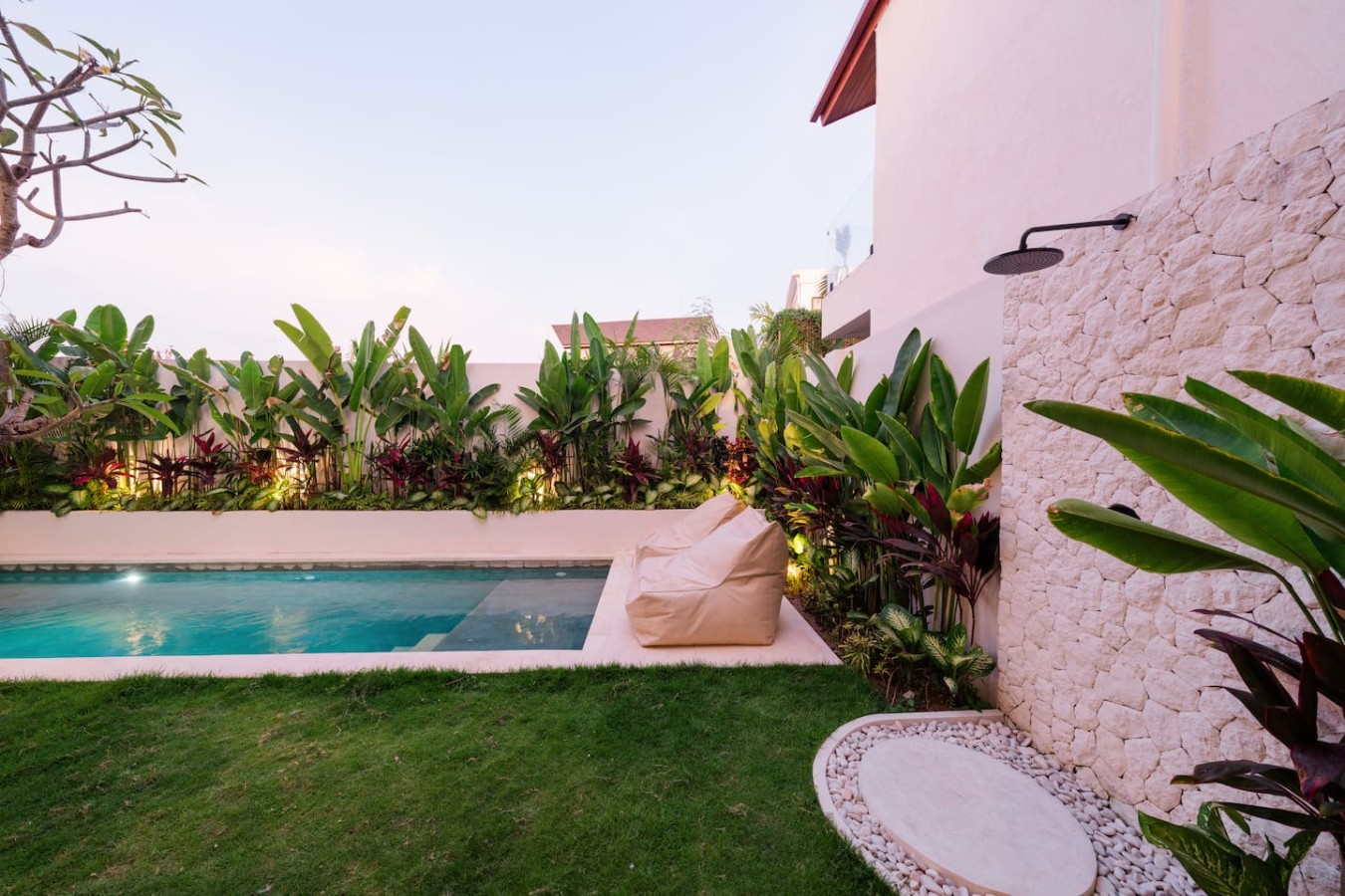 Villa Soluca | 2BR Tropical Retreat in Bingin 91