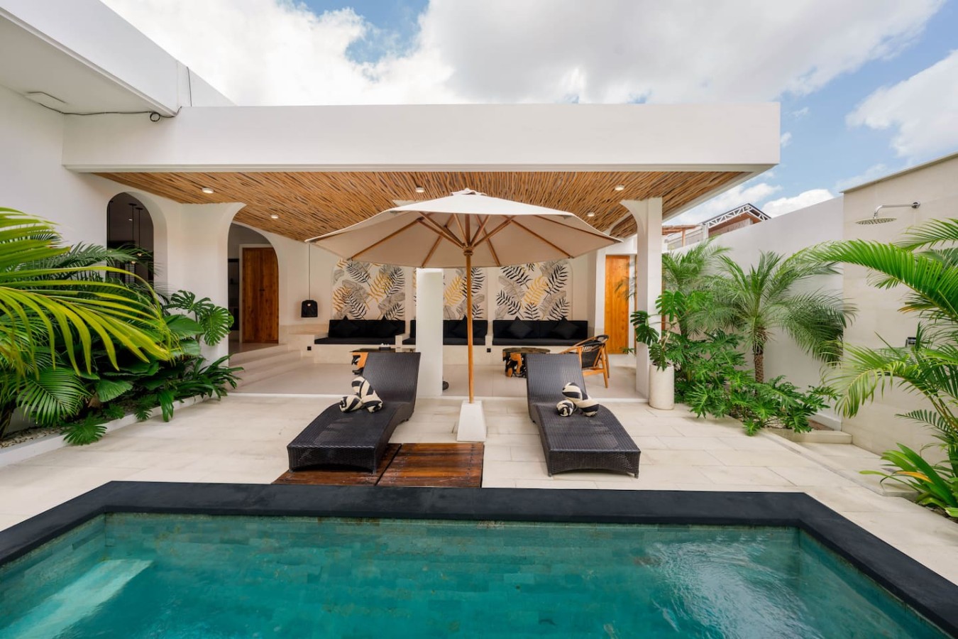 Villa Coco 1BR Private Pool Villa Near Seminyak 2