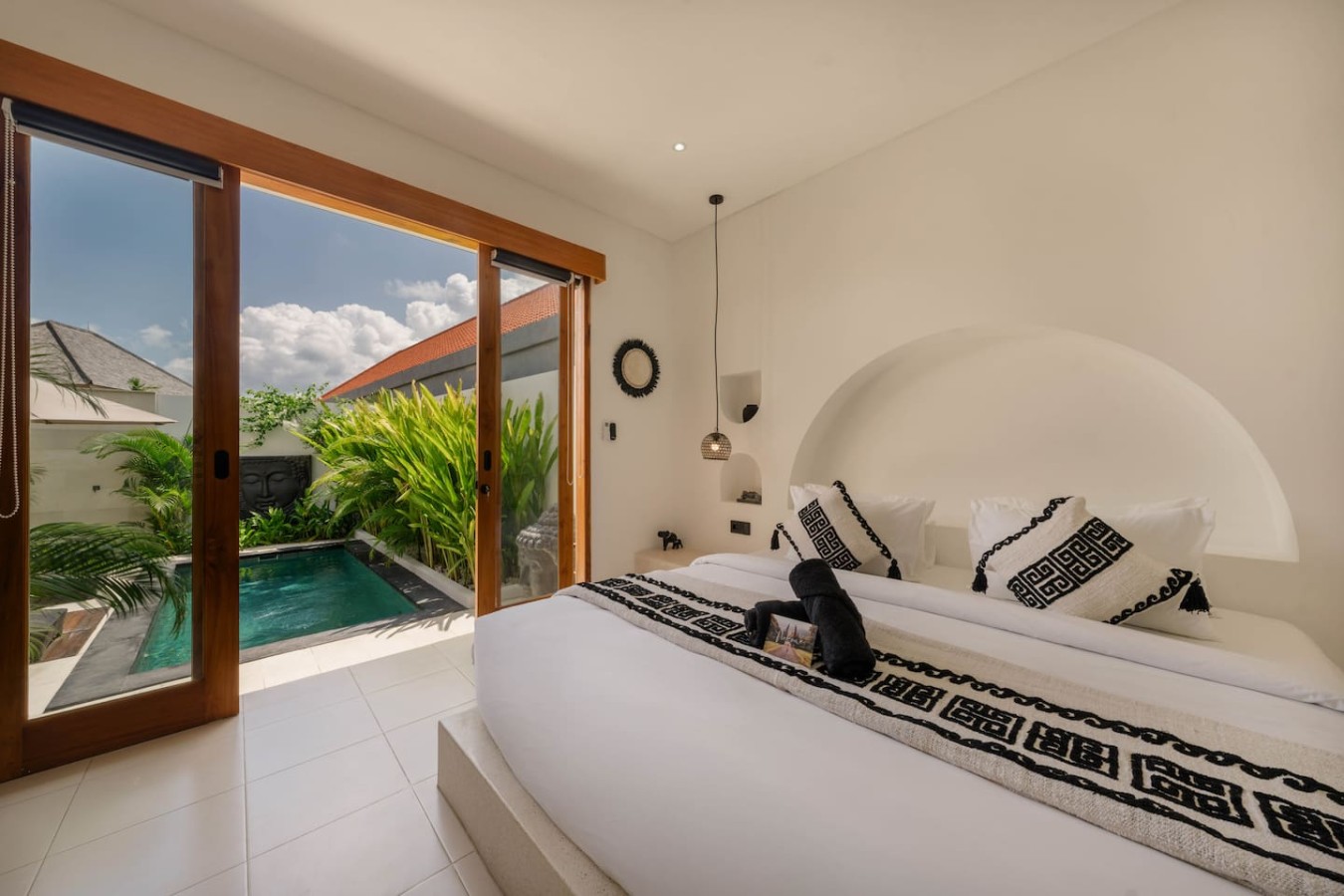 Villa Coco 1BR Private Pool Villa Near Seminyak 5