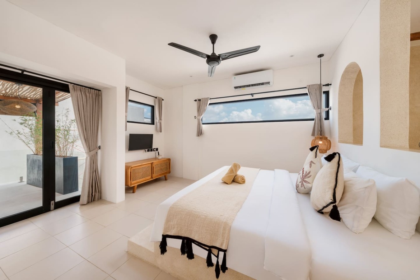 Villa Chanel | Romantic Private Pool Villa in Bali 30