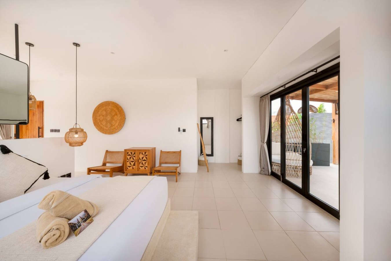 Villa Chanel | Romantic Private Pool Villa in Bali 33