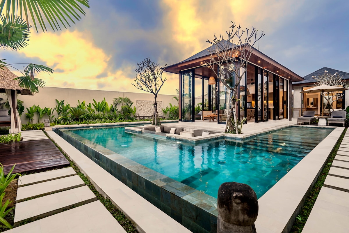 Reva 2BR Enchanted Rice Grove Villa w/InfinityPool 31