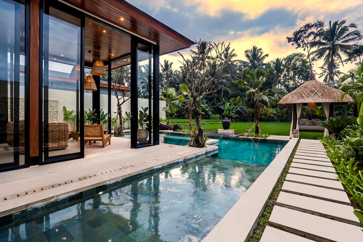 Reva 2BR Enchanted Rice Grove Villa w/InfinityPool 36