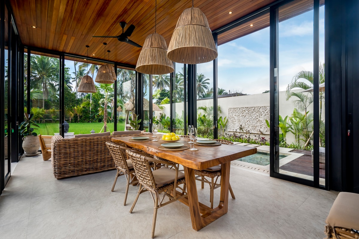Reva 2BR Enchanted Rice Grove Villa w/InfinityPool 5