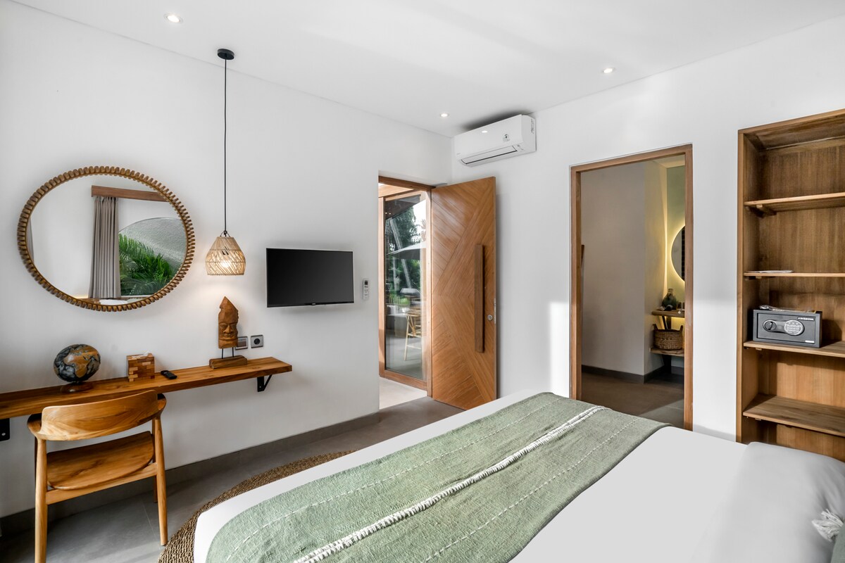 Tchikobo 3BR Villa w/ Jungle & Rice Field View 9