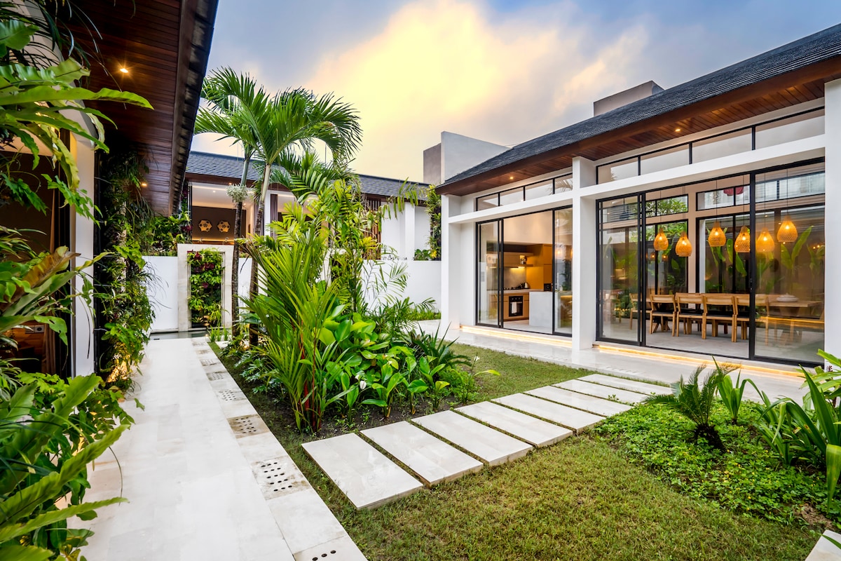 Villa Vertical Garden: 5BR w/Infinity Pool in Ubud 22