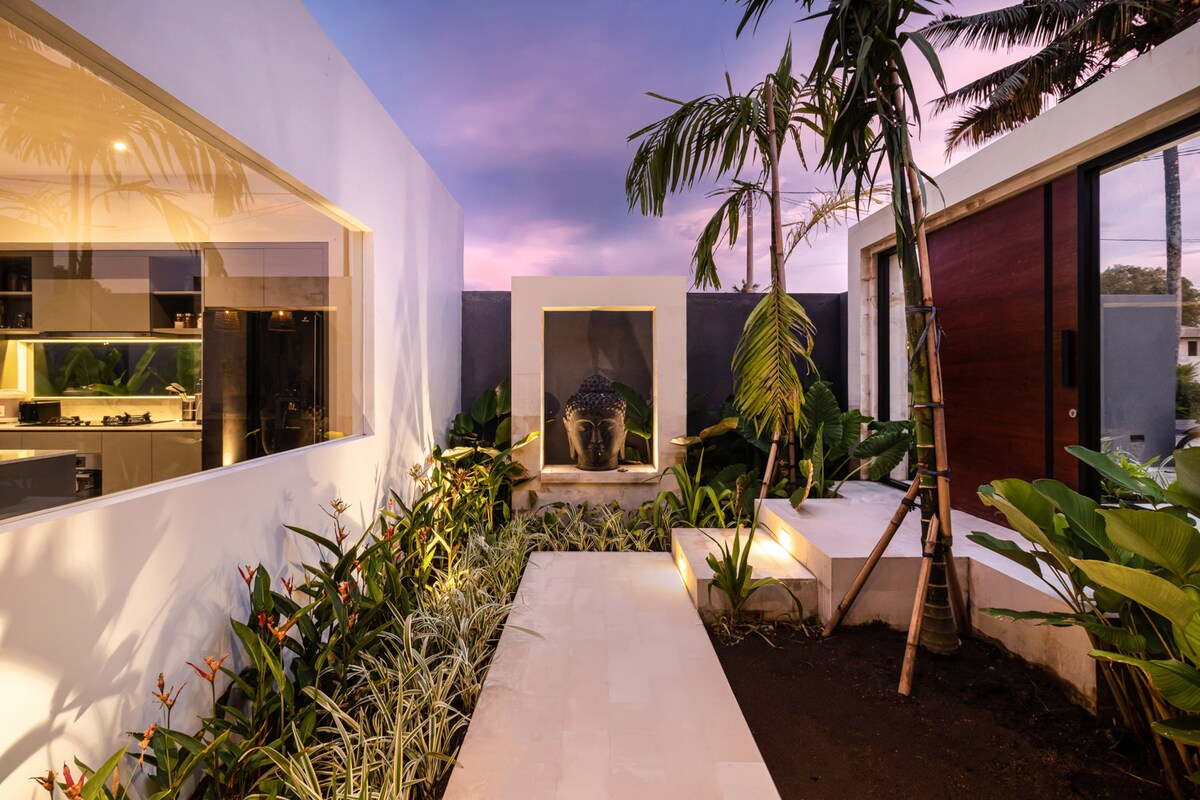Dream Meditation 6BR Family Villa w/ Pool & GYM 48