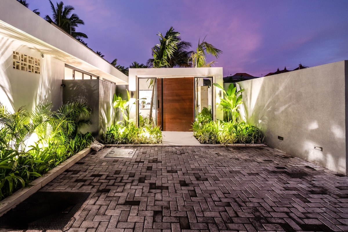 Dream Meditation 6BR Family Villa w/ Pool & GYM 50