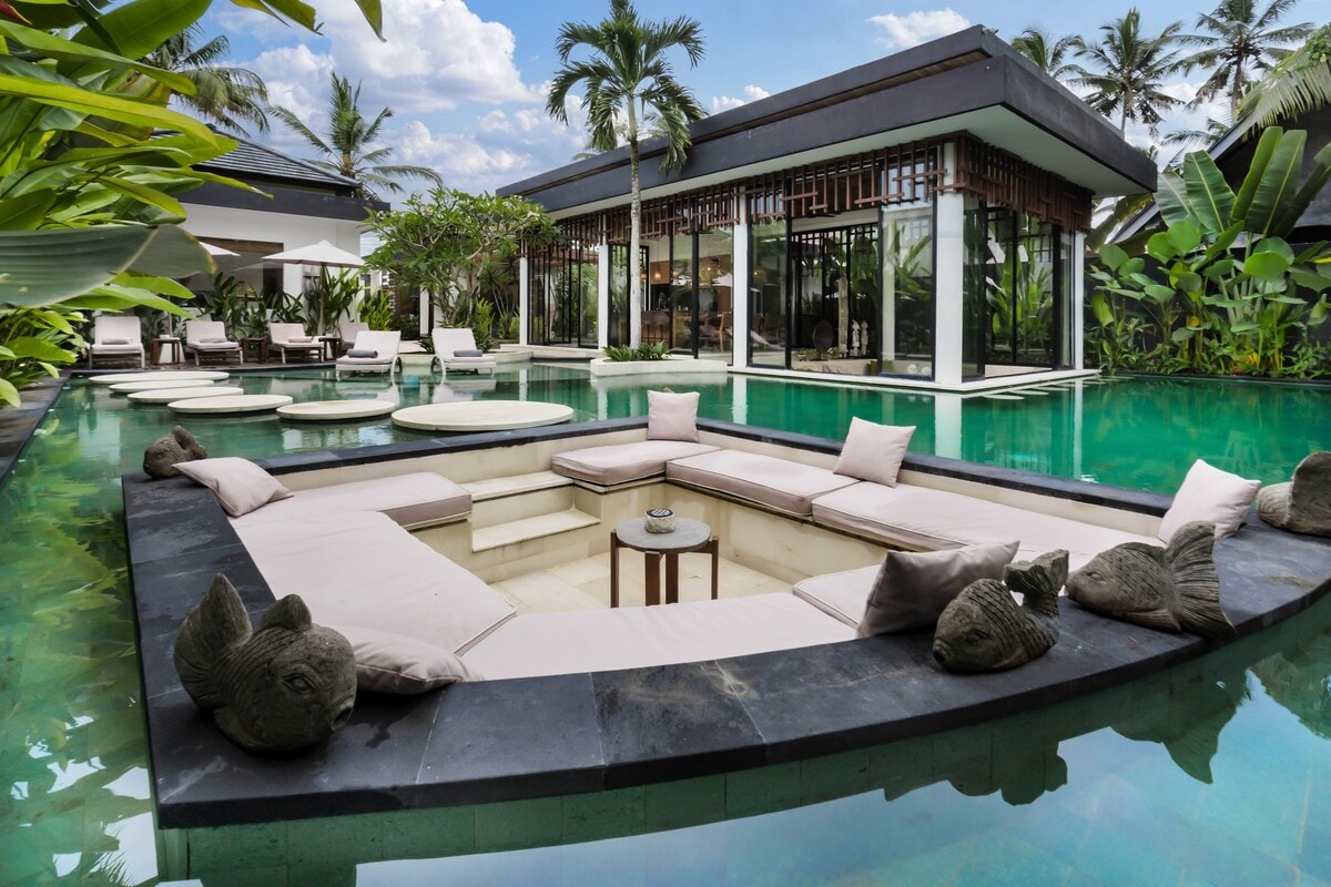 Villa Gabrielle: 4BR w/ Pool & Jungle View in Ubud 15