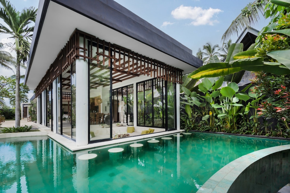 Villa Gabrielle: 4BR w/ Pool & Jungle View in Ubud 20
