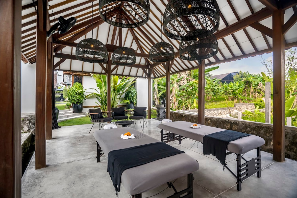 Bloom 1BR Joglo, 900m to Beach in Canggu Center 8