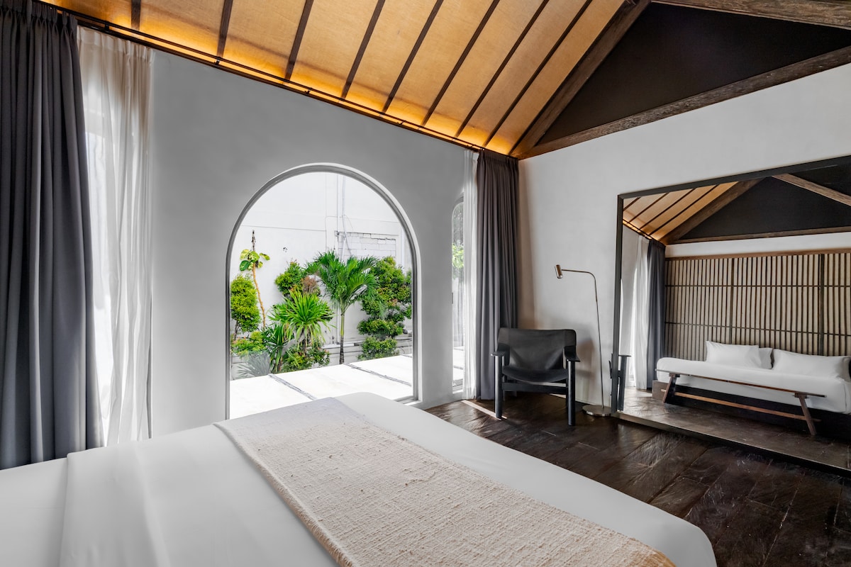 Casa Lampara 2BR Oasis, Steps from Pererenan Beach 12