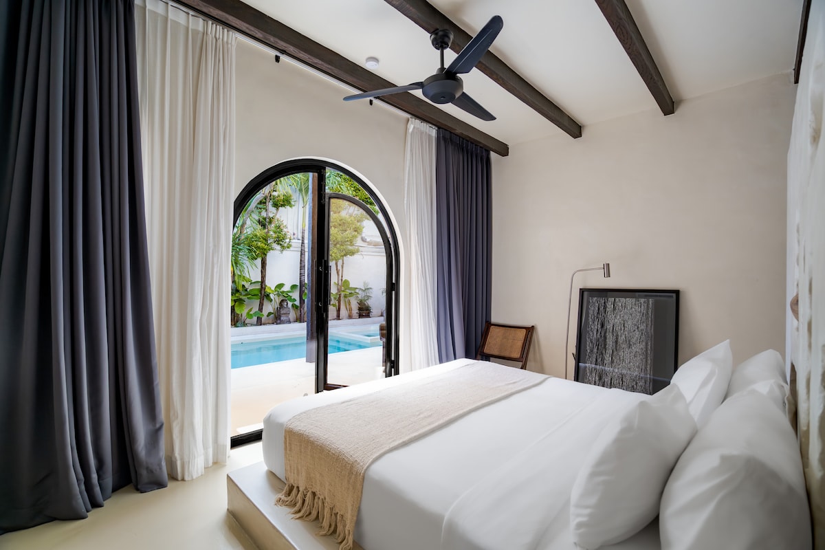 Casa Lampara 2BR Oasis, Steps from Pererenan Beach 14